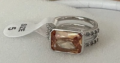 “New” Bomb Party RBP8436 Flourish With Me Size 5 OG Ring - Rhodium And Topaz - Image 1 of 4