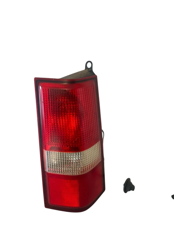 15 16 17 18 19 20 21 22 23 24 CHEVY EXPRESS 2500 Tail Light Lamp Right Passenger - Image 1 of 4