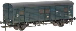 39-528A Bachmann OO Gauge Ex-SR CCT Covered Carriage Truck Weathered (Pre-Owned) - Picture 1 of 1