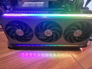 Sapphire Nitro+ AMD Radeon RX 7900 XTX Vapor-X Gaming Grafikkarte mit 24GB - Bild 1 von 14