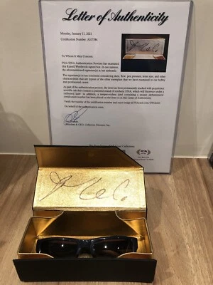 Estuche para gafas de sol raro Russell Westbrook firmado/autografiado (PSA LOA) Foto 1 de 4