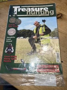 **UNREAD** Treasure Hunting Magazine November 2015 Issue Metal Detecting Finds - Picture 1 of 1
