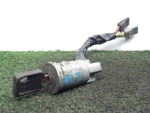 COMMUTATEUR D´ALLUMAGE / 2.ENCHUFES / 556481 POUR RENAULT RAPID/EXPRESS F40 1. - Picture 1 of 8