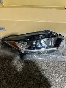 TYC 20-16641-00-9 Headlight Assembly-EX, Sport Utility fits 19-21 Honda HR-V - Picture 1 of 13