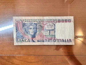 REPUBBLICA BANCONOTA LIRE 50000 VOLTO DI DONNA 20 6 1977 MB/BB qBB scritta - Imagen 1 de 5