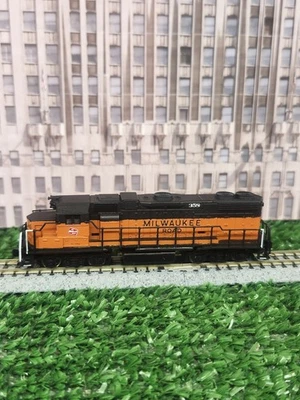 N Scale, Life Like, EMD GP38, MILW #358, DC Powered, Custom Painted, MT couplers - Image 1 of 4