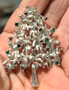 Capri cherub silver Christmas tree brooch - Picture 1 of 5