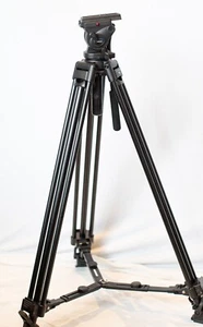 Acebil T35 Tripod & J805 Fluid Head Prosumer Tripod System with Acebil S-30 Case - Picture 1 of 3