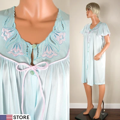 💖 GILEAD Vintage M Seafoam Nylon Robe Button Nightgown Embroidered Short Sleeve - Image 1 of 4
