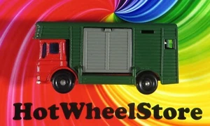 Matchbox Original HORSE BOX Truck Red/Green with Horses MINT+ DIS-111123 - Picture 1 of 11