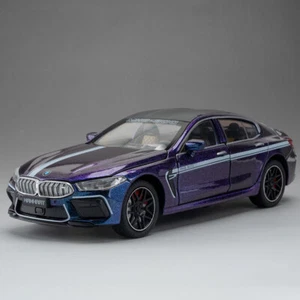 Modellino auto sportiva BMW M8 1/24 pressofuso metallo giocattolo collezione regalo - Foto 1 di 18