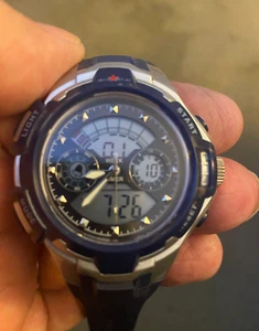 Rare Red Star Dual Time Watch - Picture 1 of 2