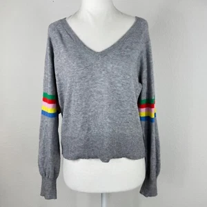 Cupcakes and Cashmere Gray V Neck Sweater Size Small Pullover Rainbow - Picture 1 of 8