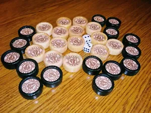 30 pz Giochi da Tavolo Backgammon Pezzi in Legno +2 Chips Check Dadi + Custodia in Pelle - Foto 1 di 12