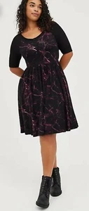 NUEVO CON ETIQUETAS Torrid Plus Talla 4X 26 VESTIDO SKATER HENLEY - NEGRO MÁRMOL SUPER SUAVE - Imagen 1 de 5