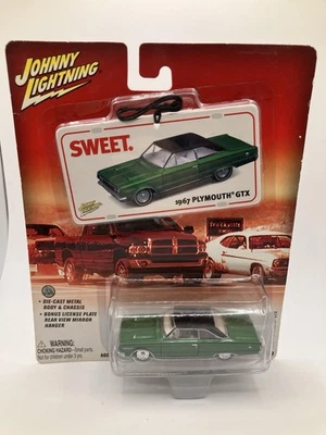 Johnny Lightning Die Cast Car 1967 Plymouth GTX Green 2004 - Image 1 of 4