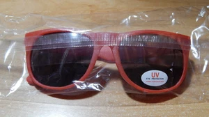 GAFAS DE SOL BORREGO HEALTH DE PLÁSTICO PROTECCIÓN OCULAR UV DISEÑO DIVERTIDO TURÍSTICO ROJO NUEVAS - Imagen 1 de 4