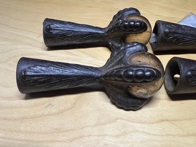 4 patas de garra antiguas a juego de 4" de alto con base de bola de vidrio excelente estado Foto 1 de 4