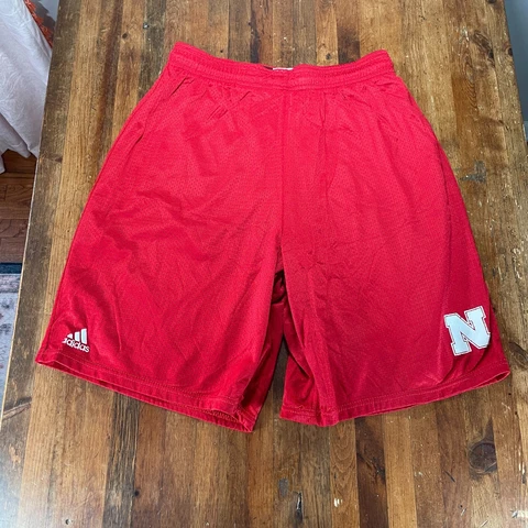 Nebraska Cornhuskers Basketball Practice Shorts Mens Large Red Adidas Made in US Cover