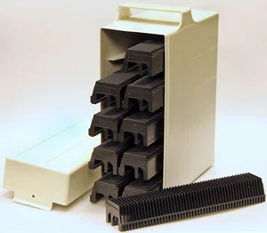 Leitz / Zeiss / AGFA / Rollei 10x 50 slide straight projector magazines - Cased - Picture 1 of 4