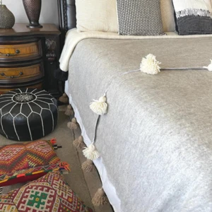 Moroccan pompom Blanket - Soft & Cozy Cotton Moroccan Pom Pom Blanket - Picture 1 of 4