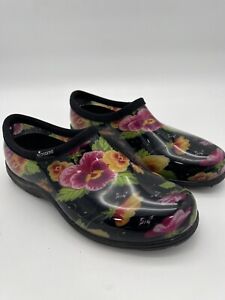 Sloggers Black with floral print womans size 9 Gardening Waterproof Shoes EUC.