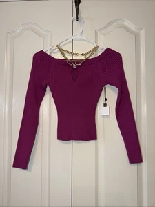 ASTR The Label Philippa Pullover mit Kettenriemen Schlüsselloch gerippt Gr. S Neu mit Etikett - Bild 1 von 16