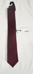 NUEVO CON ETIQUETAS $49..95 Corbata de Murano Geométrica 100% Seda Granate Rojo Borgoña 58" X 3" para Hombre - Imagen 1 de 7