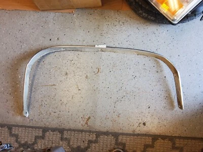 Chevrolet Impala Caprice Donk Driver 1971-1976 rueda trasera izquierda moldura de pozo Foto 1 de 4