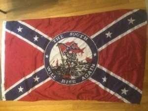 bandera grande - "South Will Rise Again" - usada - Imagen 1 de 1