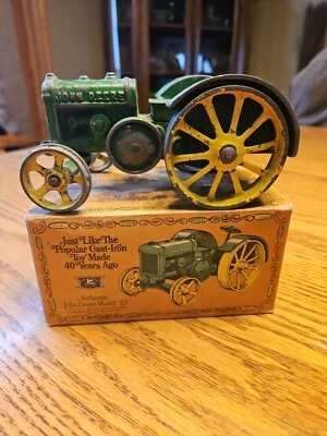 Vintage JOHN DEERE Model D Tractor  1:16 see photos - Image 1 of 4