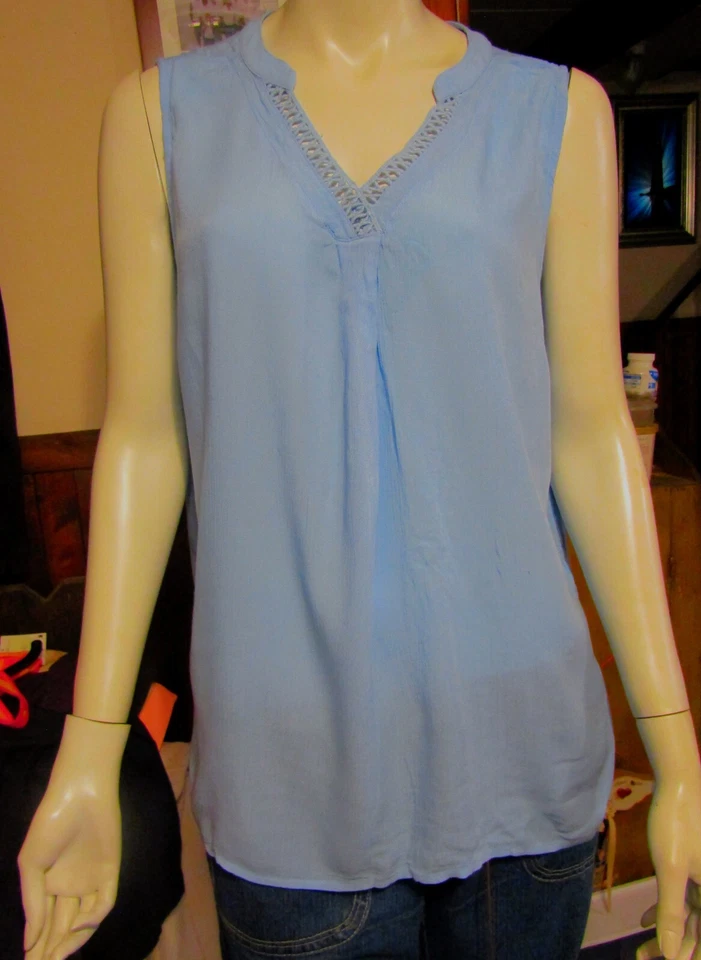 EDICIONES BÁSICAS MUJER GRANDE AZUL CROCHET CUELLO EN V RIBETE VERANO CAMISETA SIN MANGAS NUEVA CON ETIQUETAS Foto 1 de 1