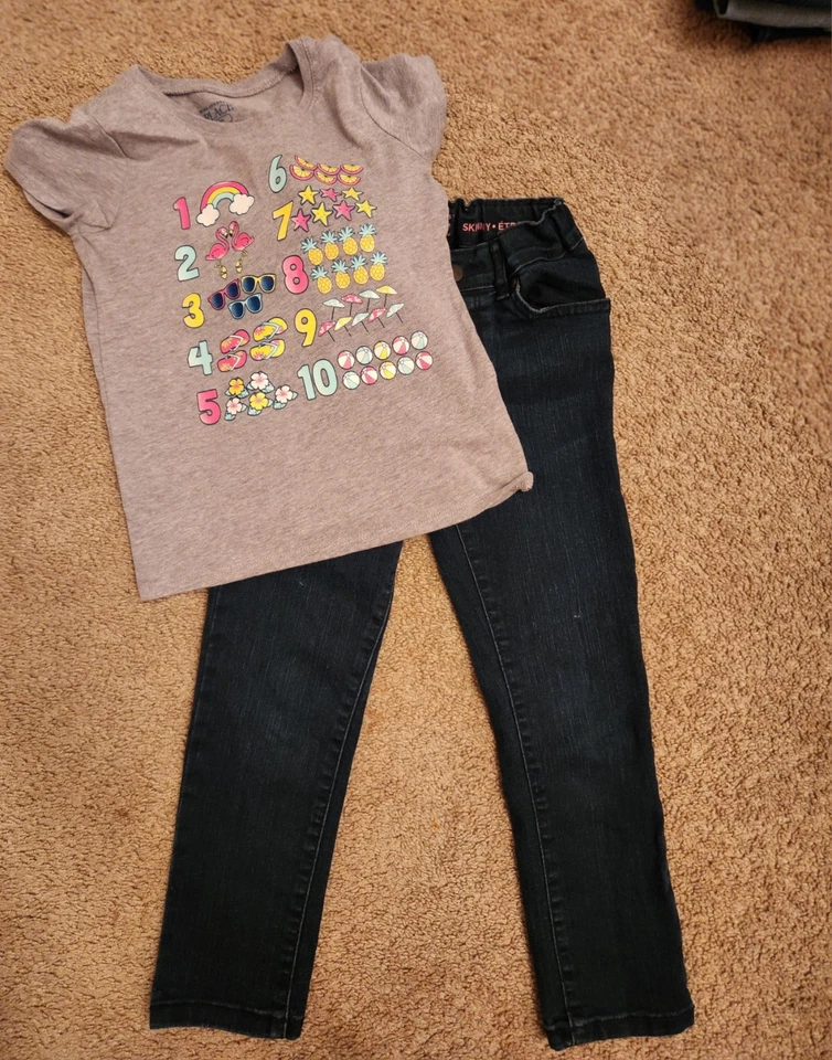 Toddler Girl Outfit Size 5T - Image 1 of 1
