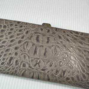 LODIS Schlangenleder Quinn Clutch Geldbörse Vollrahmen Leder grau hellbraun mit goldenem Druckknopf - Bild 1 von 15