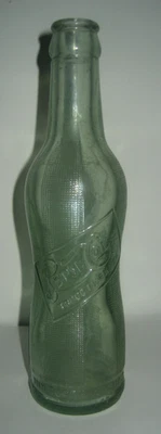 Botella Pepsi Cola 1920 vidrio de arena verde aguacahuete  Foto 1 de 3