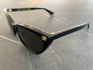 GUCCI GG1815S 001 Cat Eye Black Grey 58 mm Women's Sunglasses - Picture 1 of 8