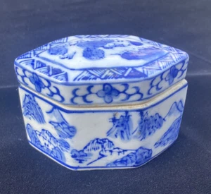Vintage Chinese Porcelain Trinket Box Blue White Small 3.5x2” - Picture 1 of 12