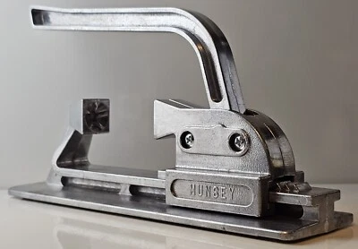 The Nut Cracker by Munsey NC89 Cast Aluminum Lever Action Made USA Brand New VTG - Image 1 of 4