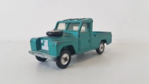 RARE VINTAGE CORGI TOYS 438 LAND ROVER 109 WB METALLIC GREEN CONCAVE HUBS VGC - Picture 1 of 3