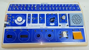 Vintage MyKit System 5 elektronisches Projekt-Kit mit Box, kopiertem Handbuch und einigen Kabeln - Bild 1 von 10