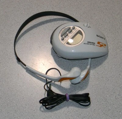 SONY S2 SRF-M85V - Sports Walkman AM/FM/WX Radio w/ Headphones - Image 1 of 2