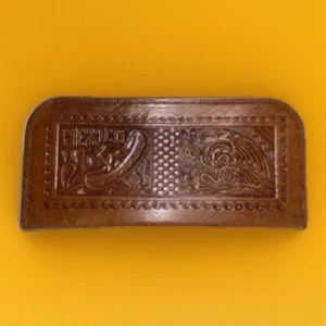 Cartera sin asas vintage hecha a mano de cuero mecanizado México arte popular era WW11 cremallera - Imagen 1 de 5