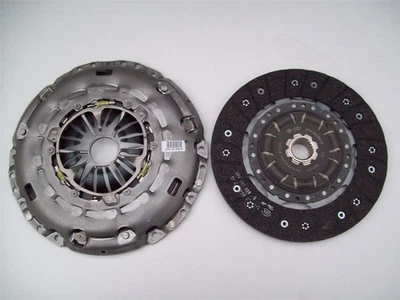 VW Transporter Clutch Kit 2 Piece 070141015QX 2003-2010 - Image 1 of 3