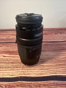 Obiettivo zoom Canon vintage EF 70-210mm f/4 1:4 con tappo - FUNZIONANTE - Foto 1 di 7