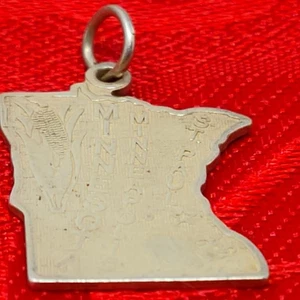 925 Sterling Silver Minnesota State Charm Pendant Keychain Purse FOB New Vtg 3D - Picture 1 of 5