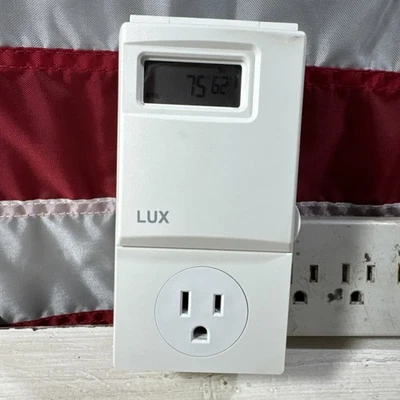 Programmable Outlet Thermostat LUX Win100 5-2 Day Heating & Cooling Low Voltage - Image 1 of 4