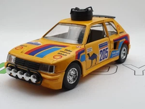 Peugeot 205 Turbo T16 Paris Dakar Burago 1/25 - Foto 1 di 4