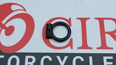 TRIUMPH ROCKET III, TIGER 885i, TIGER 955i Seat Mechanism Ring Pull T2301724 Foto 1 de 4