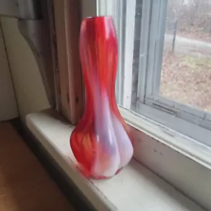 BELLISSIMO PICCOLO VASO A COSTINE IN VETRO ARTISTICO SOFFIATO A MANO OPALESCENTE ROSSO E BIANCO - Foto 1 di 8
