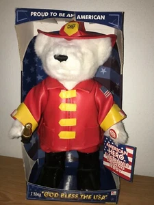 IOB DAN DEE 19 ZOLL FEUERWEHRMANN PLÜSCHTIER BÄR: SINGT STOLZ DARAUF, AMERIKANER zu sein - Bild 1 von 5